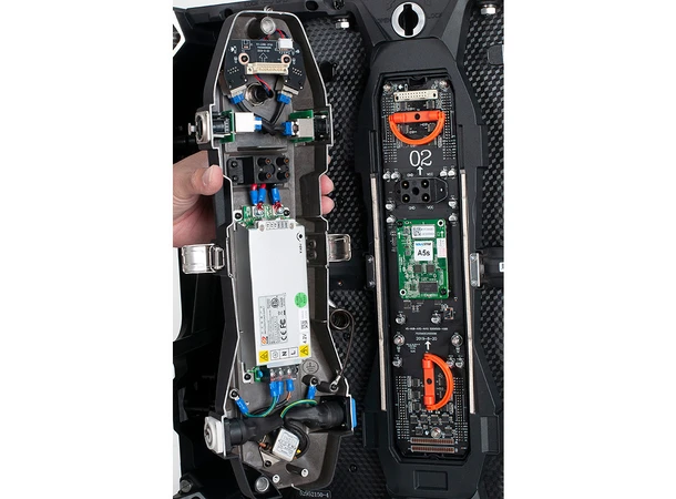 ADJ VS2 Pixel Pitch: 2.97mm IP20, 1000 NITS, Contrast: 5000:1 