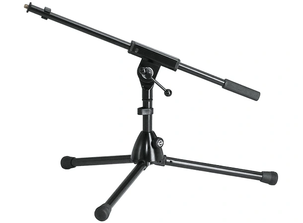 K&M 25910 Mikrofonstativ lav m/fast boomarm kort ben 