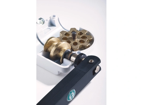 K&M 21302 Høyt. Vinsjestativ 8/40Kg, 1,38-2,18 