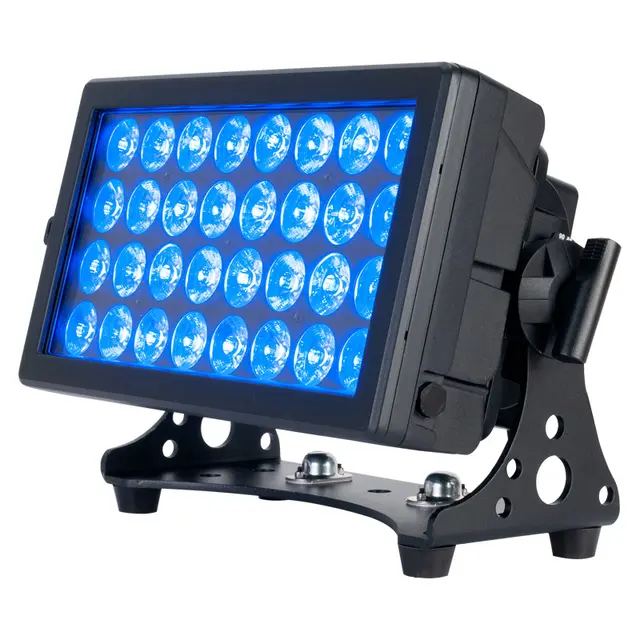 ADJ Encore LP32 IP - 23.7 -47° IP65,  32 x 20-Watt Quad RGBL, 11 Kg 