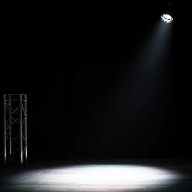 ADJ PAR Z300 RGBA -  CRI: >90 300-Watt Quad RGBA, 2300K to 9900K 
