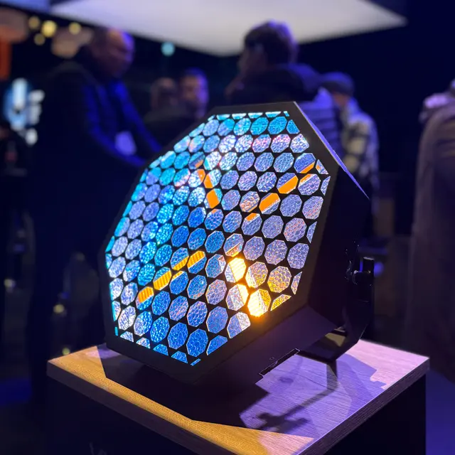 ADJ Vintage X 60W, 2000K, Amber Foreground LEDs 