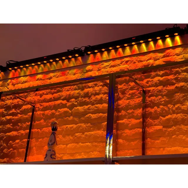 ADJ Ultra Series UBL12H - CRI >90 12 x 20W LEDs, 17° beam angle 