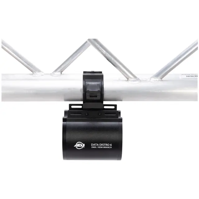 ADJ Data Distro 6 5-pin XLR, og 6x 5-pin XLR-utganger 