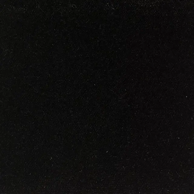 J&C Othello Velvet Black Bredde: 140cm, Vekt: 400 g/m2 