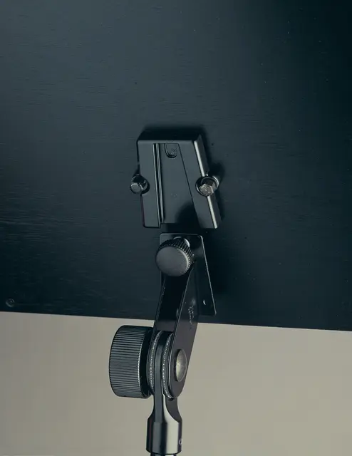 K&M 10068 Notestativ - 2,3 kg Hel plate 48x30 (V-block snap), 55-120cm 