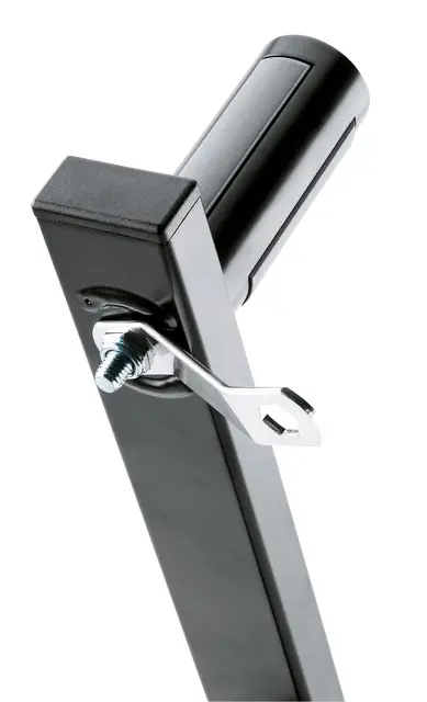 K&M 241-10 Høyt. Veggbrakett 0-22 grad tilt ned 35mm, 50Kg 