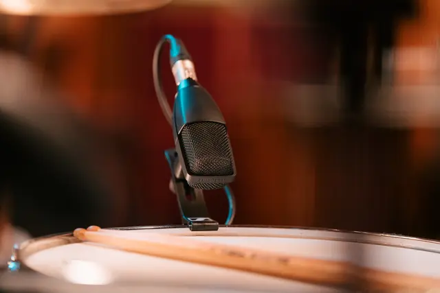 Sennheiser MD 421 KOMPAKT Håndterer eksepsjonelt høy SPL 