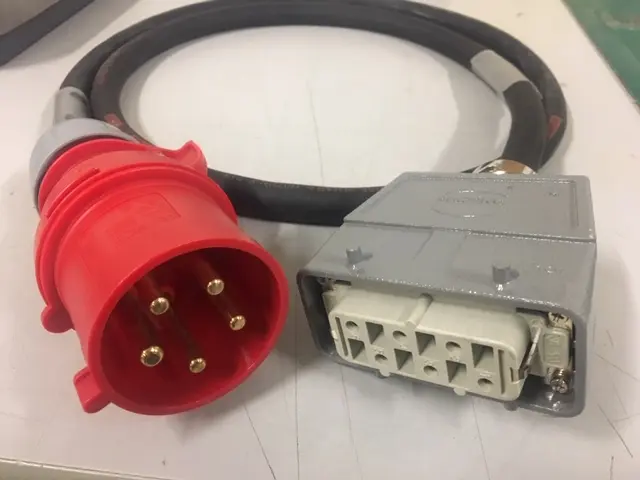 SRS 32A RED Power input cable 400V, 2M for Hybrid Harting - RUBBER BLACK CABLE 