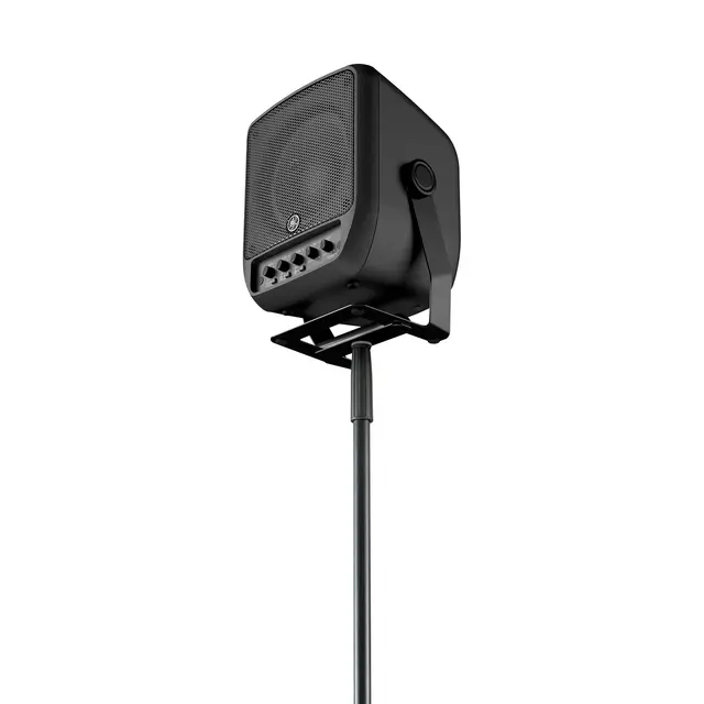 Yamaha STAGEPAS 100, Portable PA system 100 W power amp, 3 channel mixer 